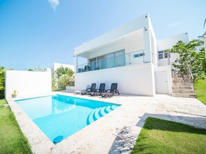 Apartment, 2 Bedrooms, Private Pool, Garden View | Pool