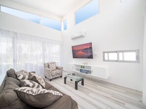 Appartement, 2 chambres, piscine privée, vue sur le jardin | Aire de séjour