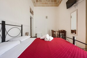 2 chambres, fer et planche à repasser, accès Internet