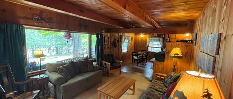 Smart TV, DVD player, stereo