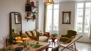 Interior - Apartment in the heart of Saint-Michel (Bordeaux)
