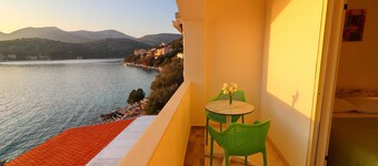 Seafront Apartments Anthony