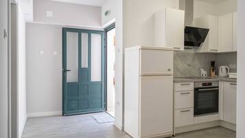 Departamento (Two Bedroom Apartment with Terrace an) | Cocina privada | Refrigerador