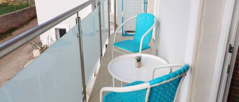 Apartment (Superior Duplex One Bedroom Apartment) | Balcony