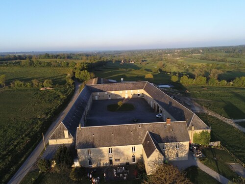 Gîte familial 4/13 personnes Proche Omaha Beach avec spa.
