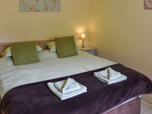 5 Schlafzimmer, kostenloses WLAN, Bettwäsche