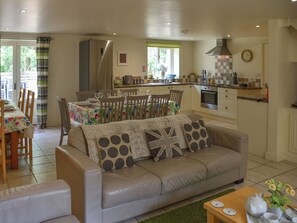 Open plan living space | Lily Pad 7 - Lily Pad Cottages, Nassington, near Stamford