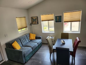 Living area - Lovely Guesthouse By Hollywood Beach (Hollywood)