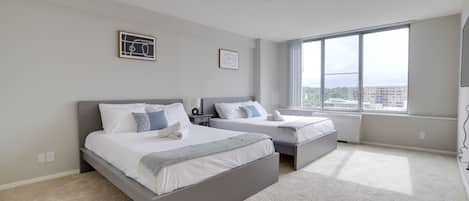 Comfort appartement, 3 slaapkamers, balkon, uitzicht op de stad | 3 slaapkamers, luxe beddengoed, verduisterende gordijnen