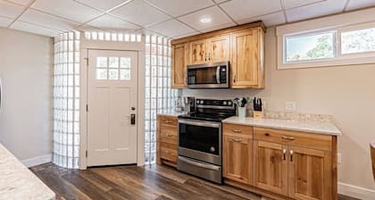 Pocatello: 2 bed 2 bath with hottub