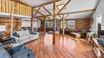 Televisor intel·ligent i llibres