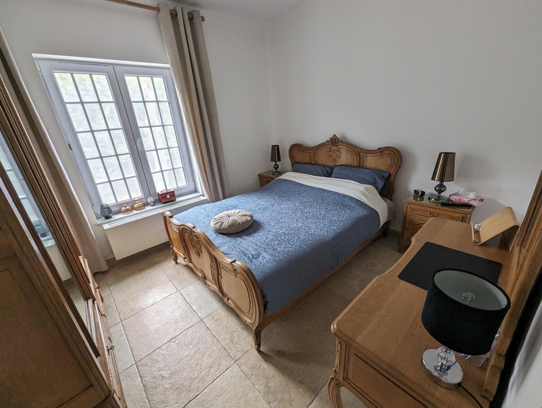 1 bedroom, bed sheets