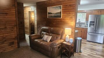 スマートテレビ、テレビゲーム、書庫