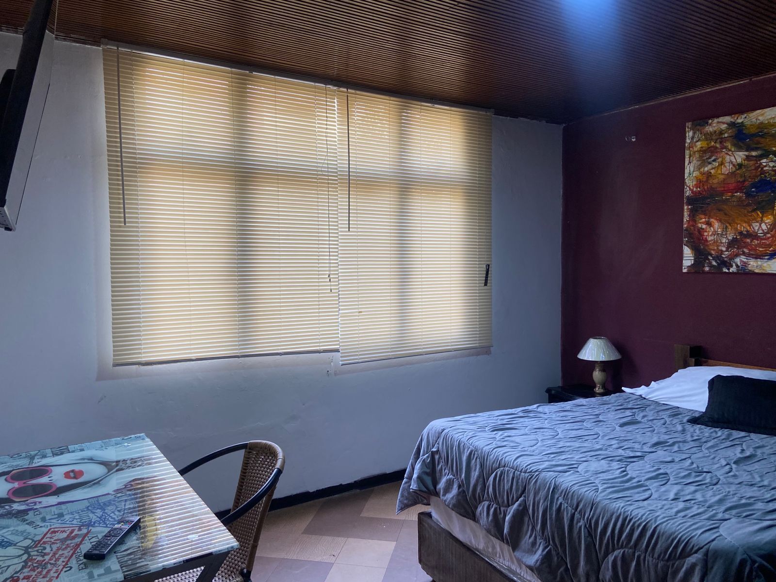 6 bedrooms, iron/ironing board, free WiFi