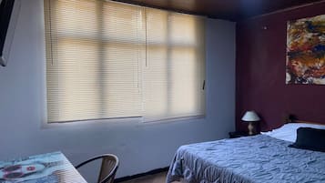 6 bedrooms, iron/ironing board, free WiFi