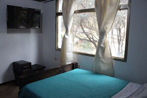 6 bedrooms, iron/ironing board, free WiFi - Backpackers La Terraza (Bogotá)