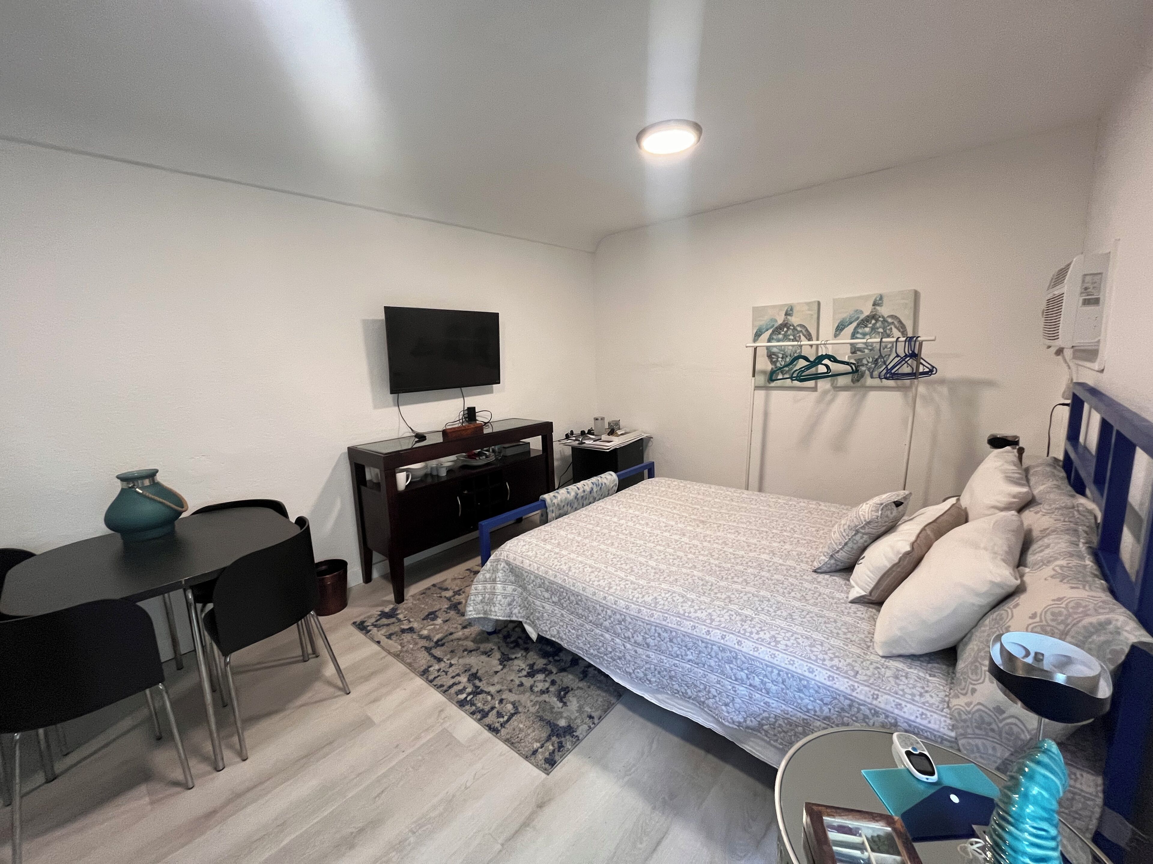 Cozy studio 5 minutes from Beach and 10 minutes from the Fort Lauderdale Airport
