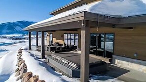 Terrace/patio - Exceptional luxury 9 bdr 11 bath (Eden)