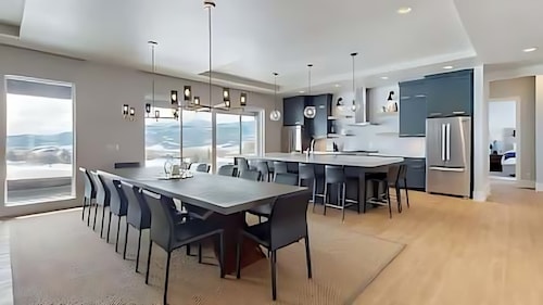 Exceptional luxury 9 bdr 11 bath