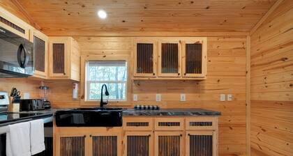 Nestling 2 Bedroom 1 Bath Cabin at Lake Cumberland #420