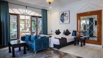 1 chambre, coffres-forts dans les chambres, ameublement personnalisé