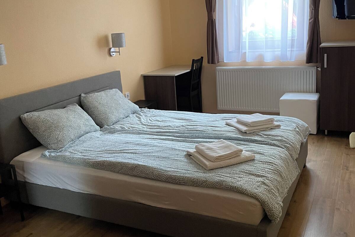 Desk, free WiFi, bed sheets