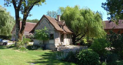 Ancien Moulin sur 5 Hectares Venez Vous Ressourcer