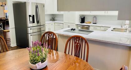 The Whipporwill House at the Rez!⛵️ Pet Friendly!