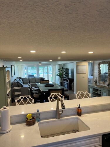 Location! Great Beach Front Family Vacation Spot! Right next to the Beach Pier!