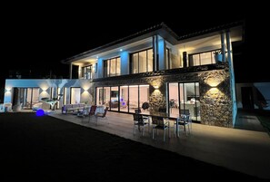 Exterior - Luxury villa Côte d'Azur (Roquefort-les-Pins)