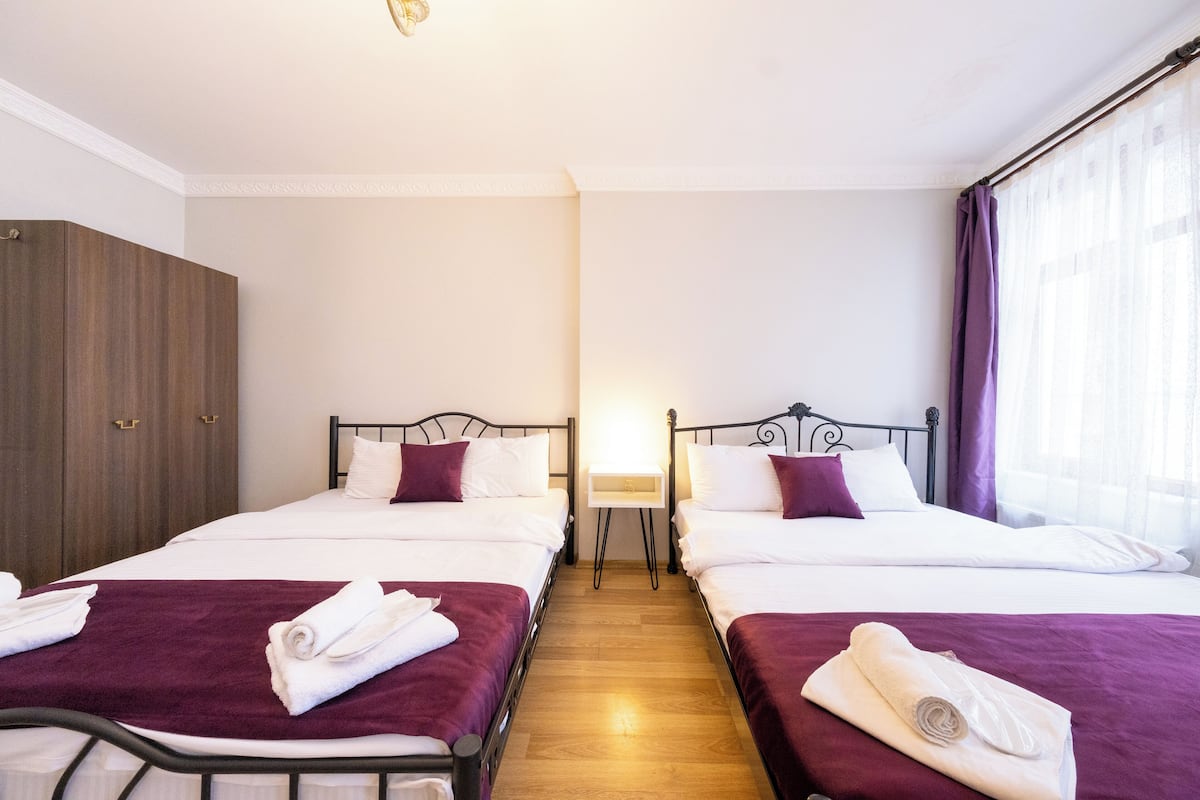 Superior Quadruple Room | 1 bedroom, Egyptian cotton sheets, premium bedding, minibar