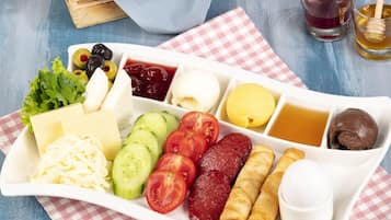 Free daily local cuisine breakfast