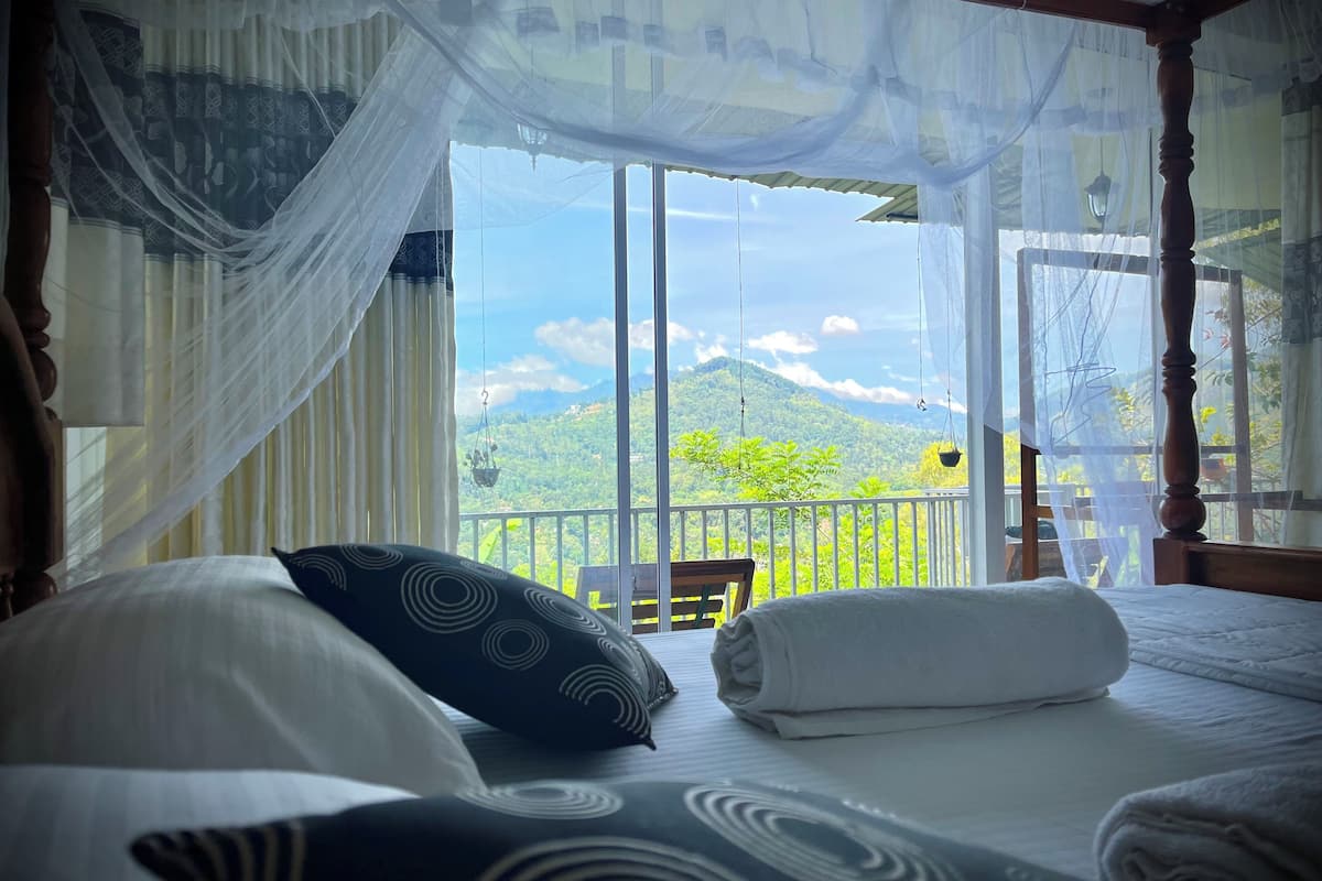 Classic Room, Mountain View | Minibar, in-room safe, desk, iron/ironing board