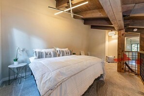 3 sovrum, skrivbord, strykjärn/strykbräda och gratis wi-fi