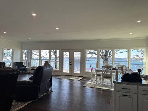 Waterfront with Private dock w/ amazing views, fire pit and pet friendly! 