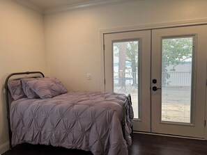 4 habitaciones, tabla de planchar con plancha y wifi gratis 