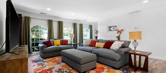 Spacious Spanish-style Ranch Convenient to ATL