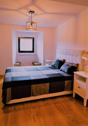 2 sovrum, strykjärn/strykbräda, wi-fi och sängkläder