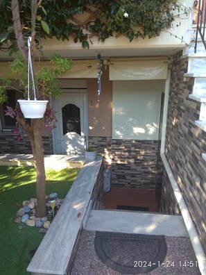 Exterior detail - Vasiliki's cozy house
Independent 3 beds/1 bath apartment in Nea Michaniona (NEA MICHANIONA)