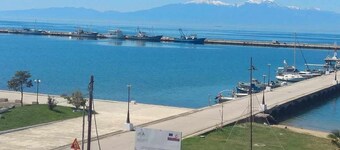 Vasiliki's cozy house 
Independent 3 beds/1 bath apartment in Nea Michaniona