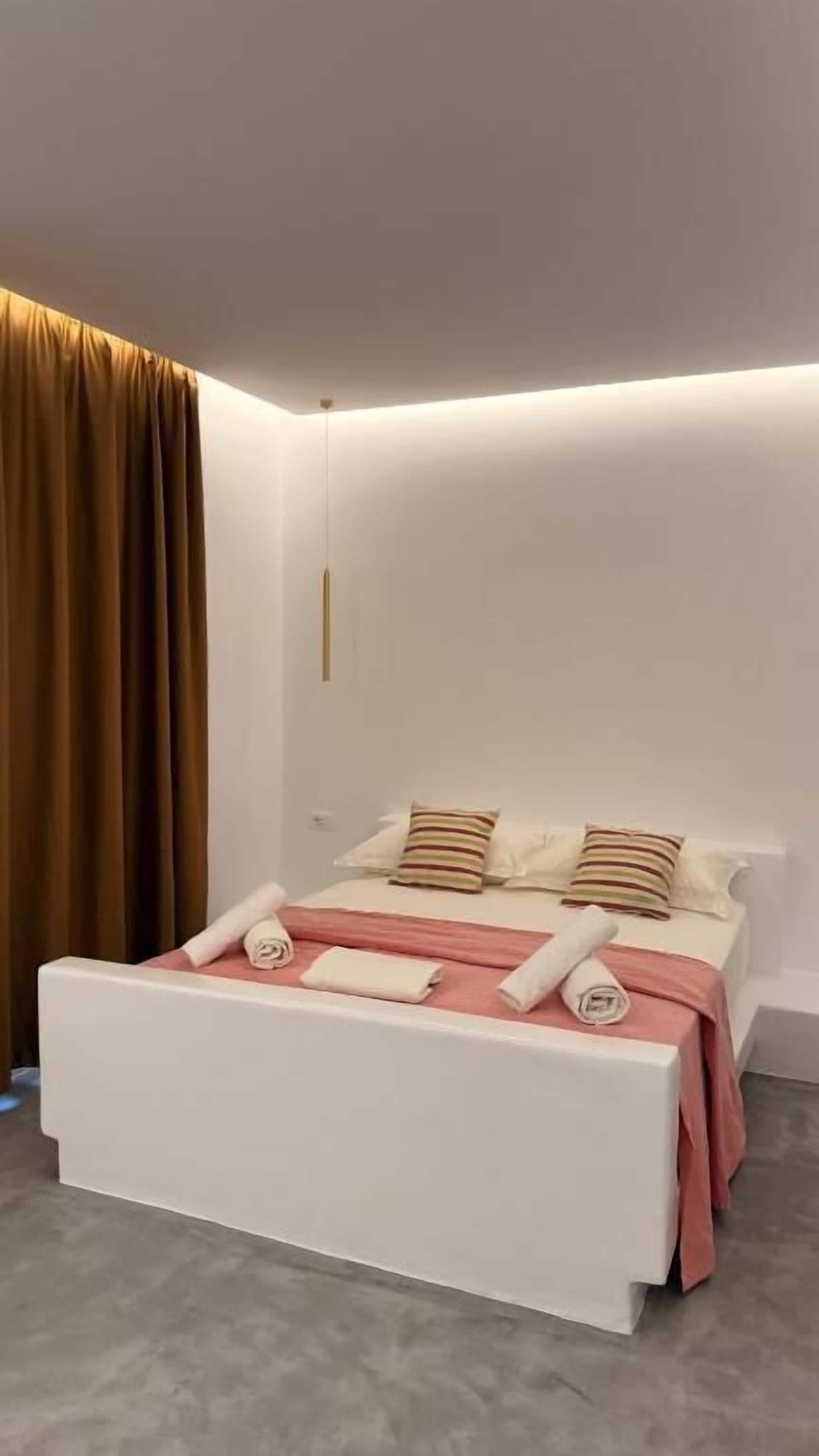 Kahden hengen huone, parveke | Yksilöllisesti sisustettu, ilmainen Wi-Fi