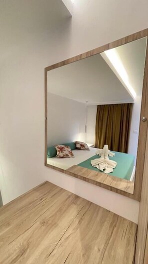 Double Room, Garden View | Individually decorated, free WiFi