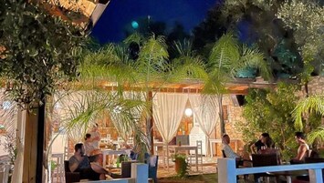 Con vista al jardín 