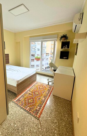 3 bedrooms, WiFi, bed sheets - Luminous Apartment in Ciutat Vella (València)