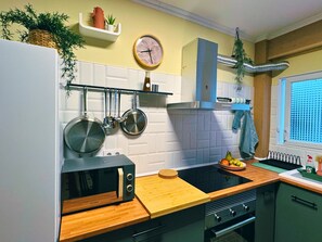 Private kitchen - Luminous Apartment in Ciutat Vella (València)