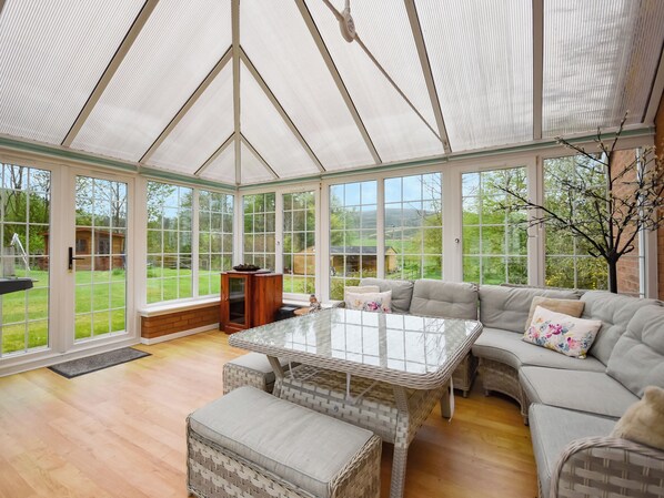 Interior - Nether Auchlinsky Cottage (Glendevon)