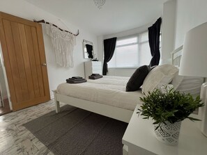 2 Schlafzimmer, Bügeleisen/Bügelbrett, Reisekinderbett, kostenloses WLAN