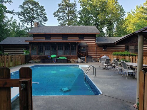 Home is set on10 acres w/pond, pool, spa, & only 9 miles to Masters golf course.