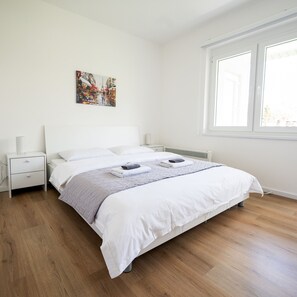 Room - Bright 2bdr Apartment With Balcony (Sarajevo)