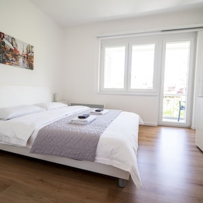 Room - Bright 2bdr Apartment With Balcony (Sarajevo)